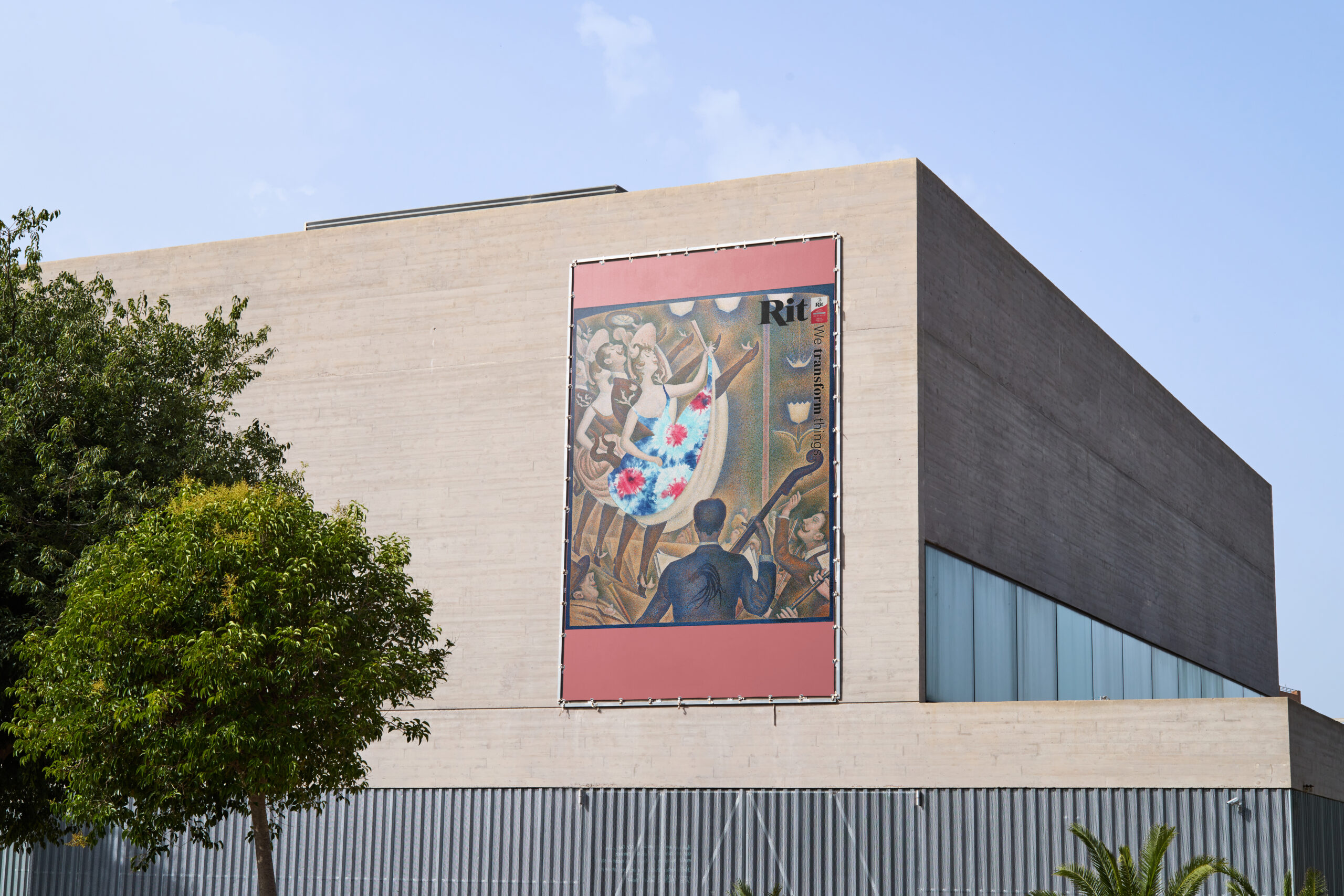Rit ad 5 mockup building billboard